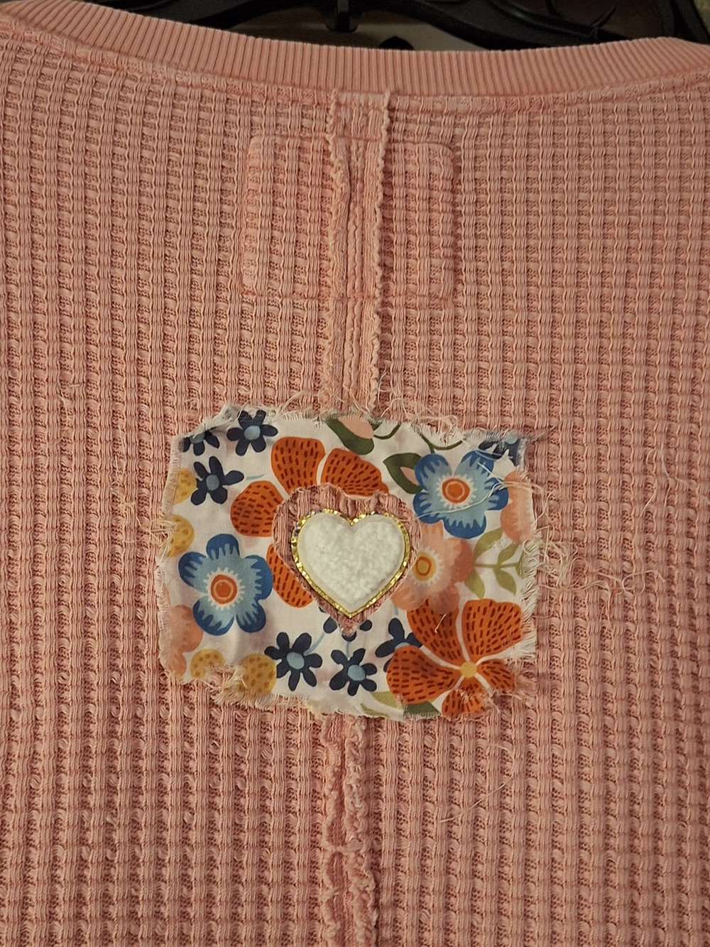 Reworked Patchwork Pink Waffle-Knit Sweatshirt with Floral Appliqués. Size XL - Picture 8 of 10